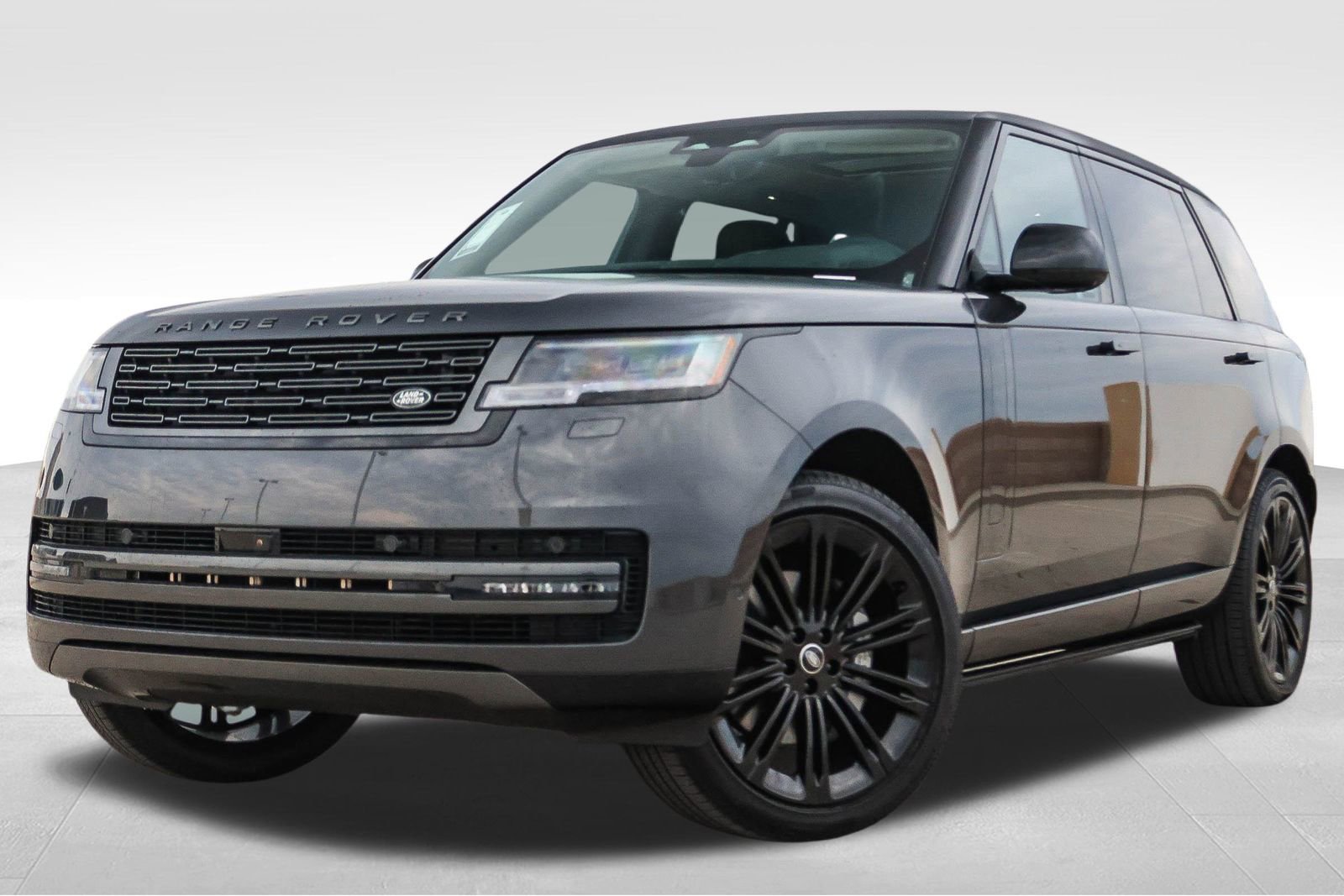 New 2025 Land Rover Range Rover Long Wheelbase SE