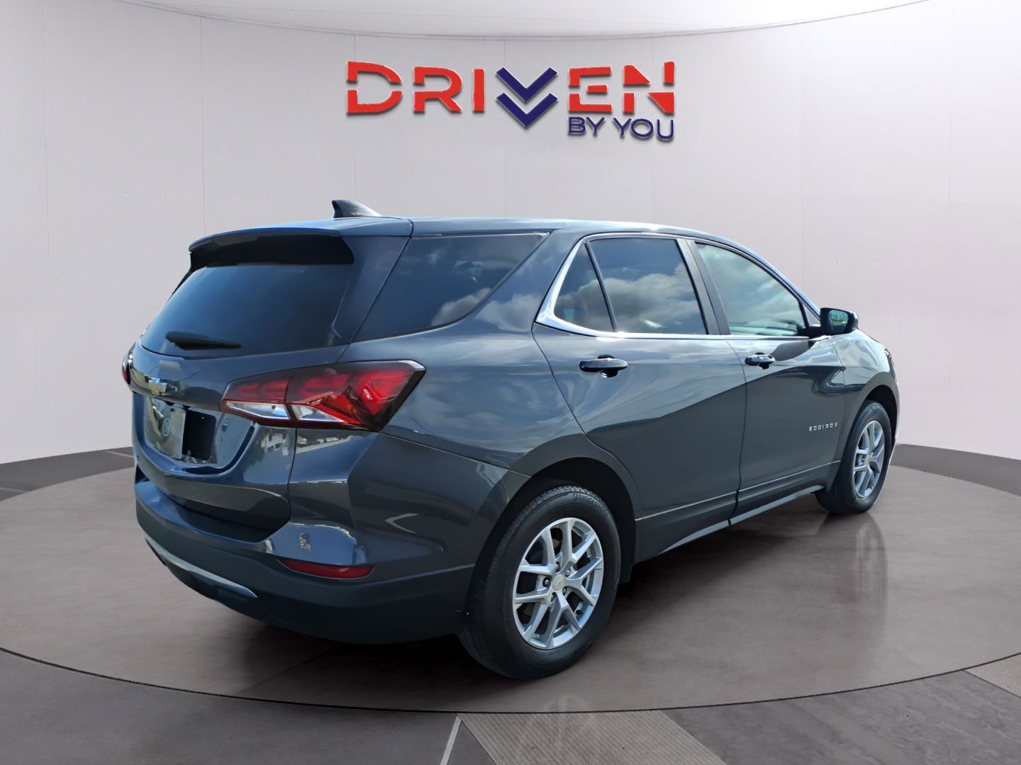 Used 2023 Chevrolet Equinox LT AWD/4WD image 5