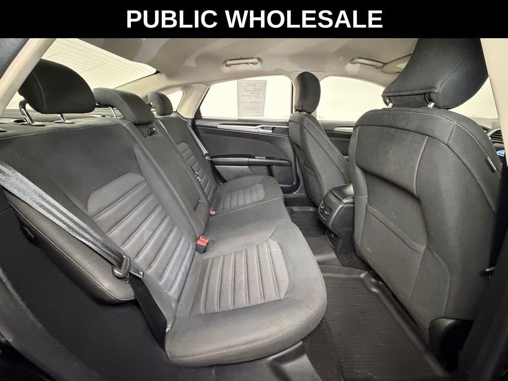 Used 2019 Ford Fusion SE FWD image 7