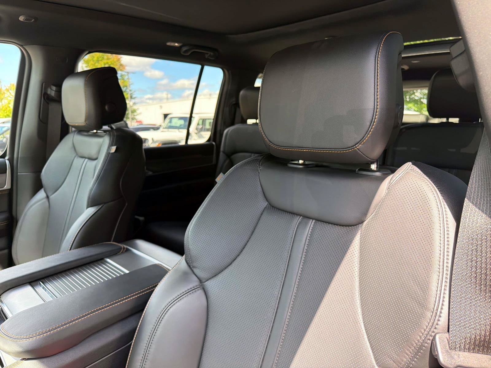 Used 2026 Jeep Grand Wagoneer L 4WD image 8