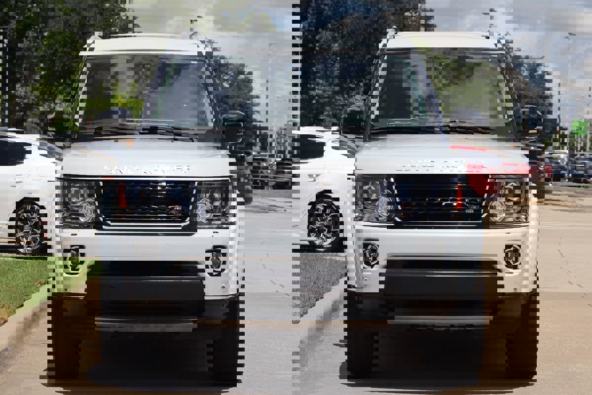 Used 2016 Land Rover LR4 HSE LUX image 3