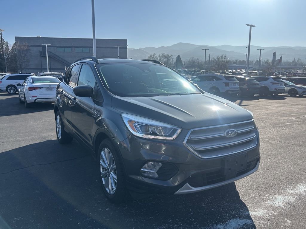Used 2019 Ford Escape SEL video 1