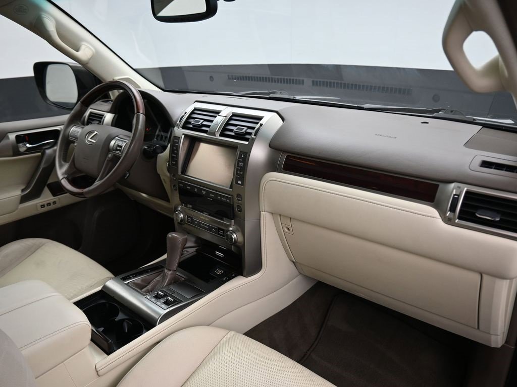 Used 2014 Lexus GX 460 image 48