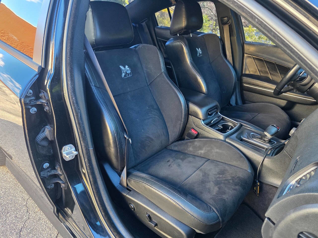 Used 2018 Dodge Charger R/T Scat Pack RWD image 40