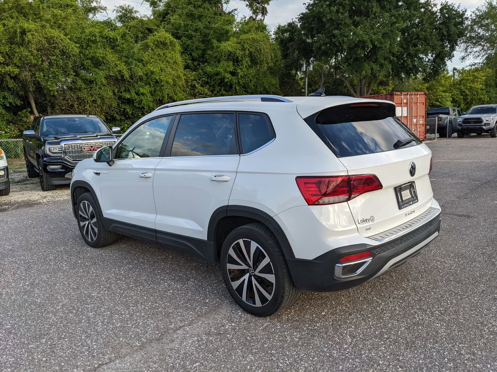 Certified 2023 Volkswagen Taos SE image 3