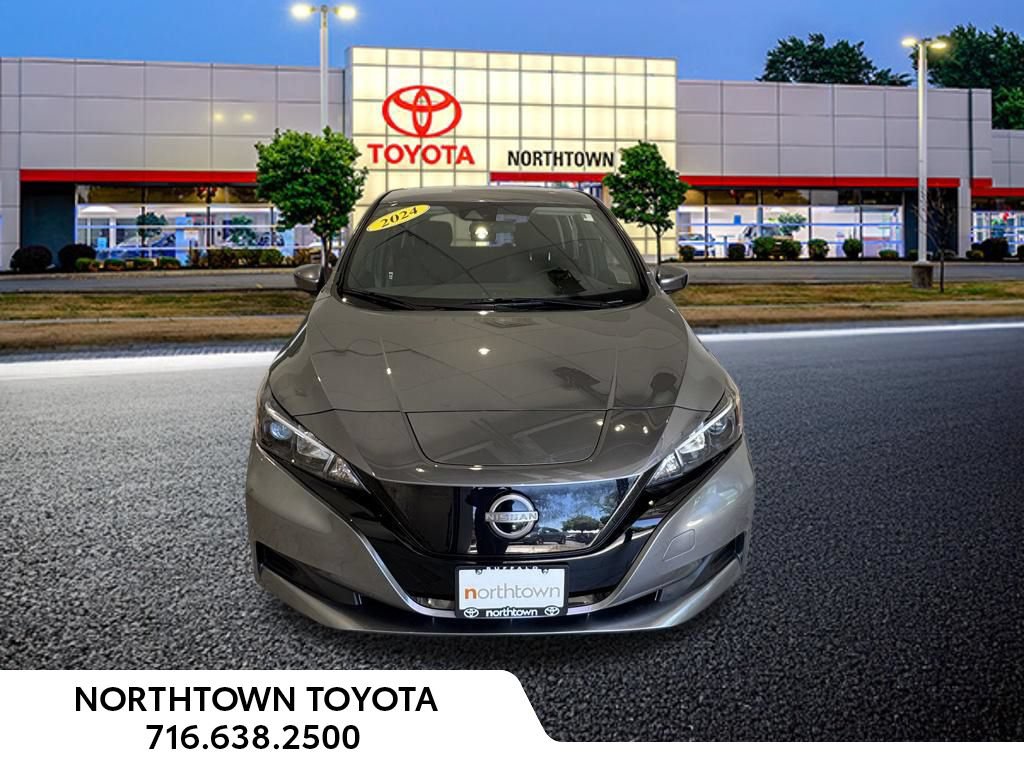 Used 2024 Nissan Leaf S FWD image 6