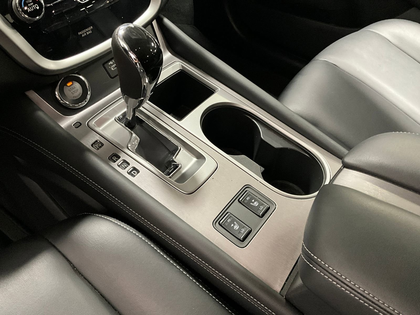 Used 2024 Nissan Murano SV image 17