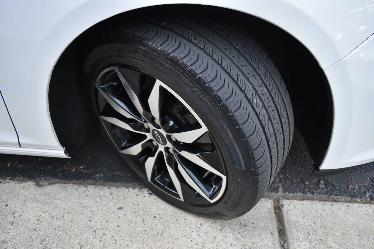 Used 2023 Chevrolet Malibu RS FWD image 42