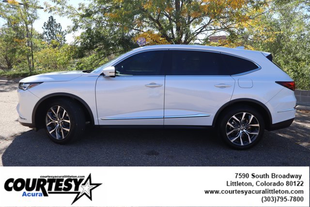 Used 2024 Acura MDX w/ Technology Package AWD/4WD image 3