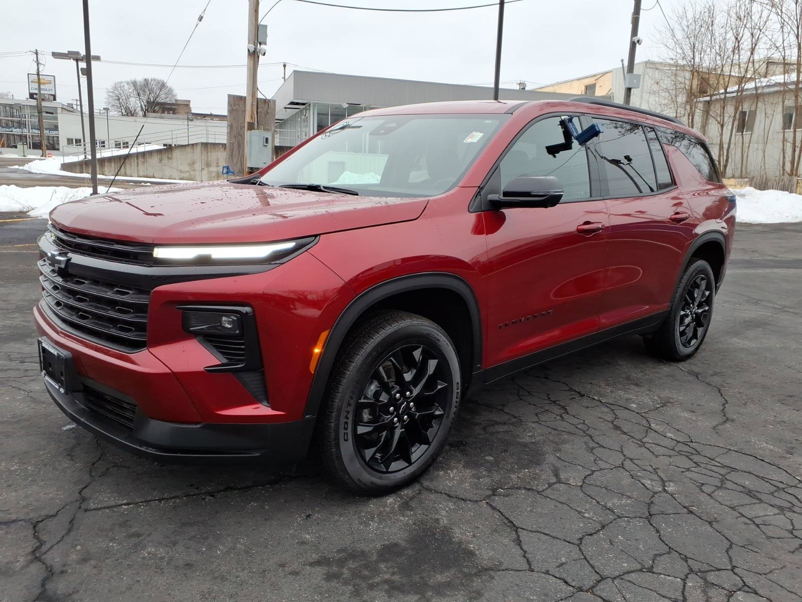 Used 2025 Chevrolet Traverse LT w/ Midnight/Sport Edition image 7
