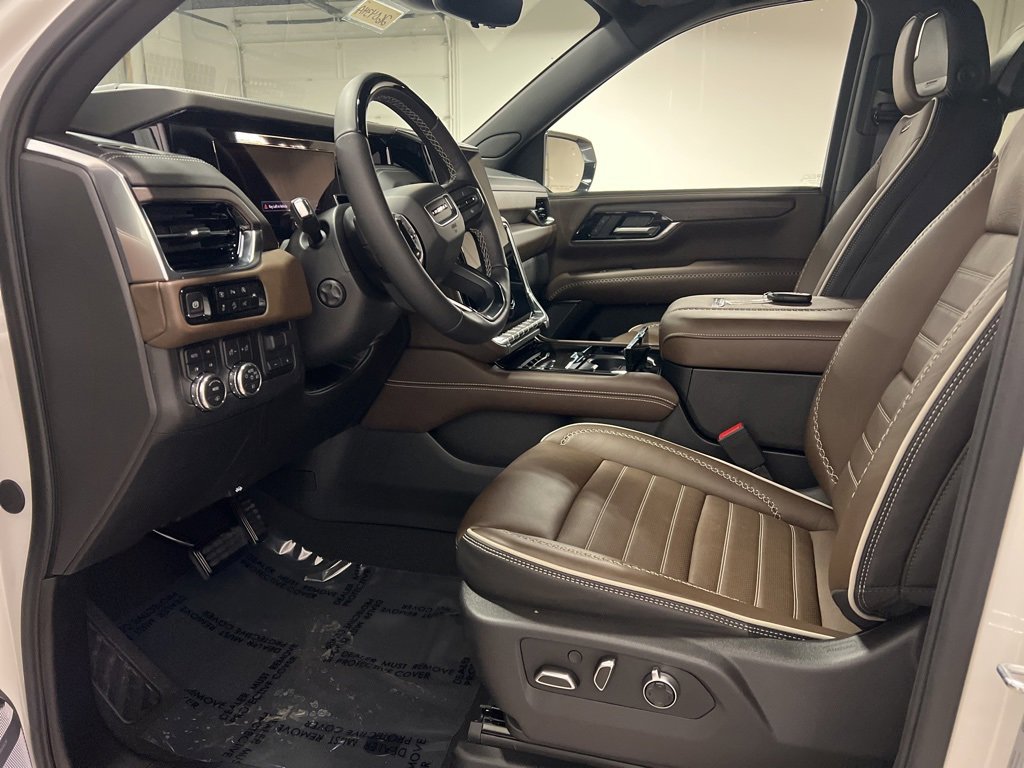 Used 2025 GMC Yukon XL Denali Ultimate image 10