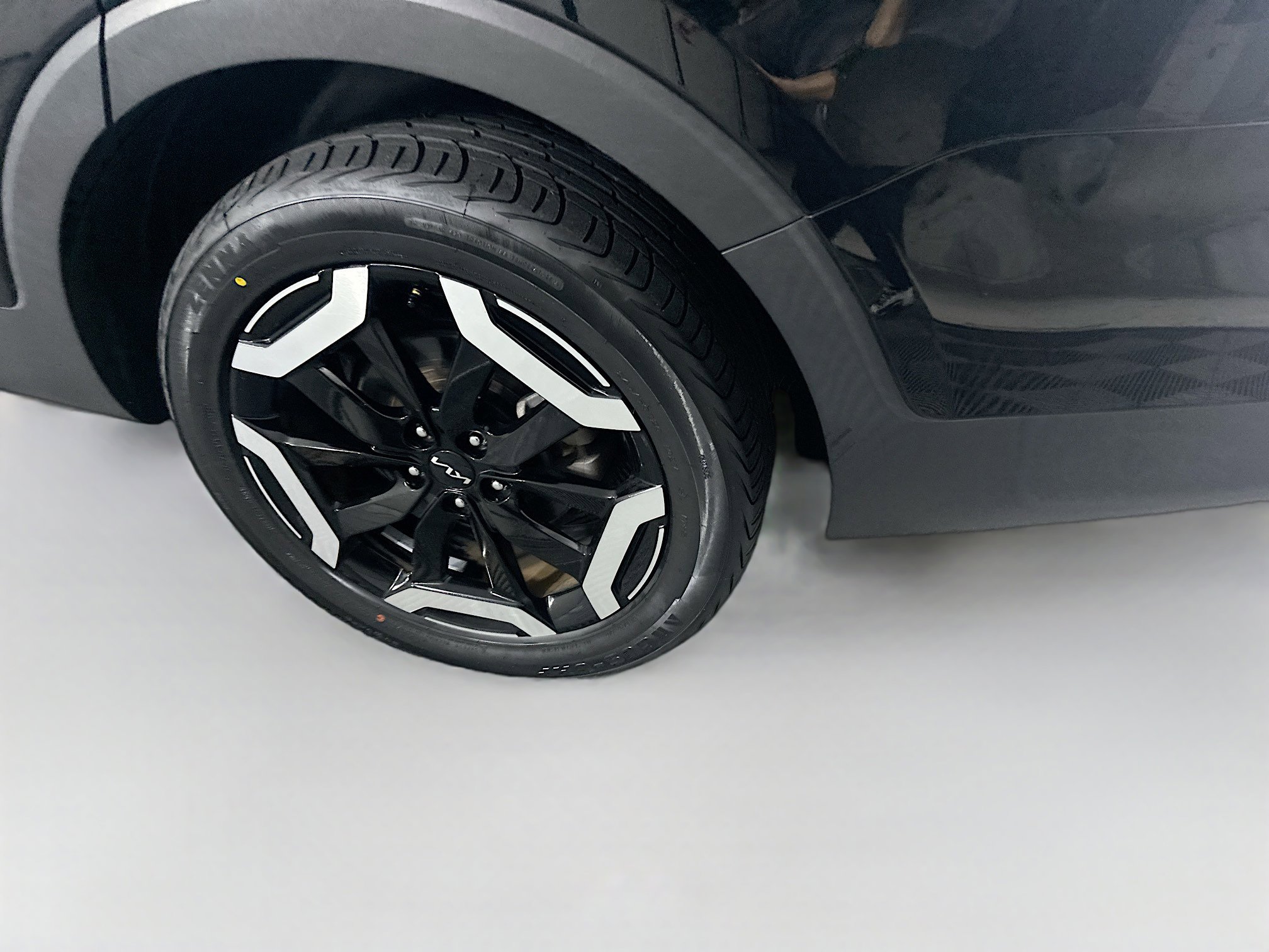 Used 2023 Kia Telluride S image 11