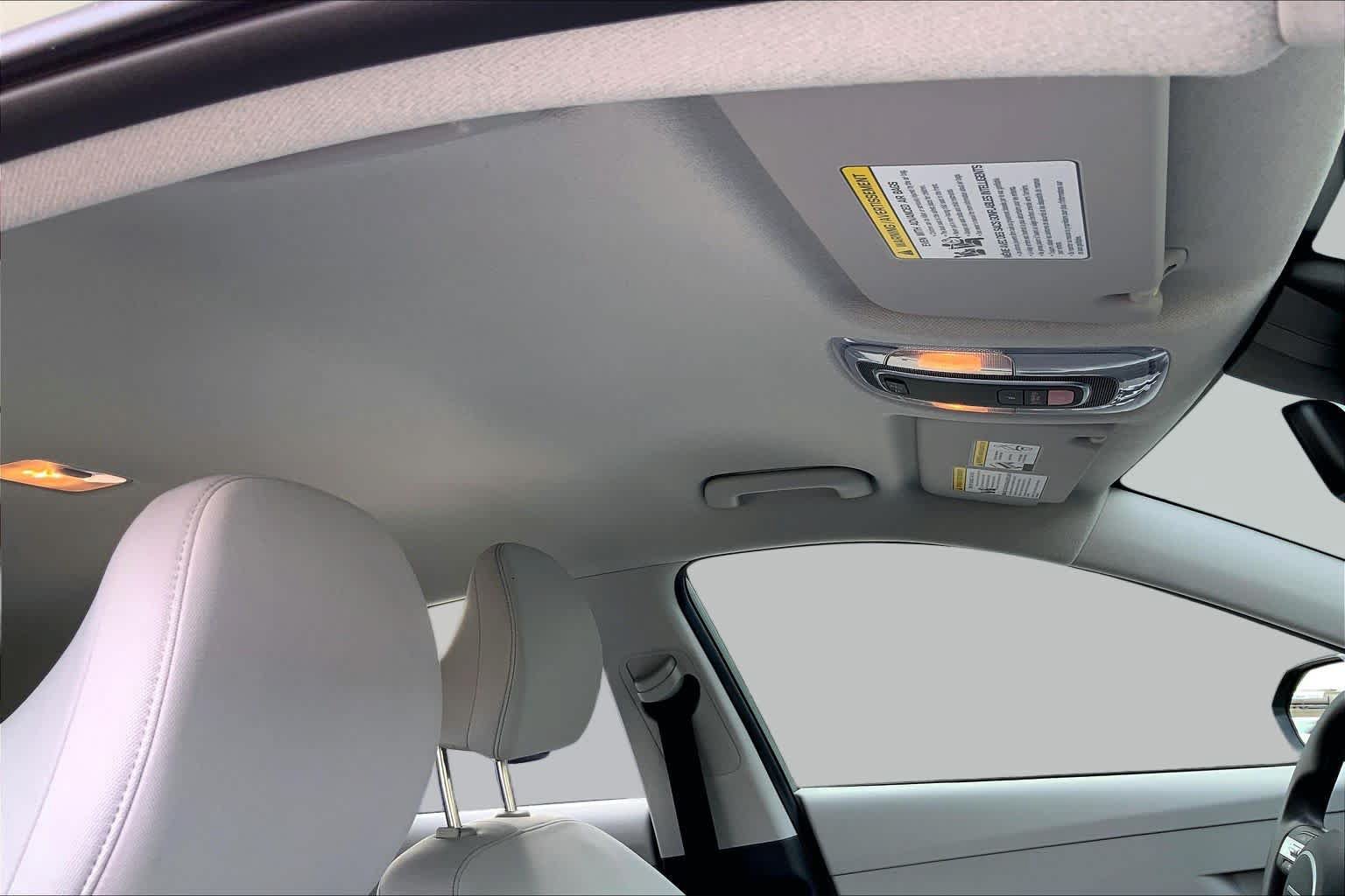 Used 2026 Hyundai Kona SE FWD image 13