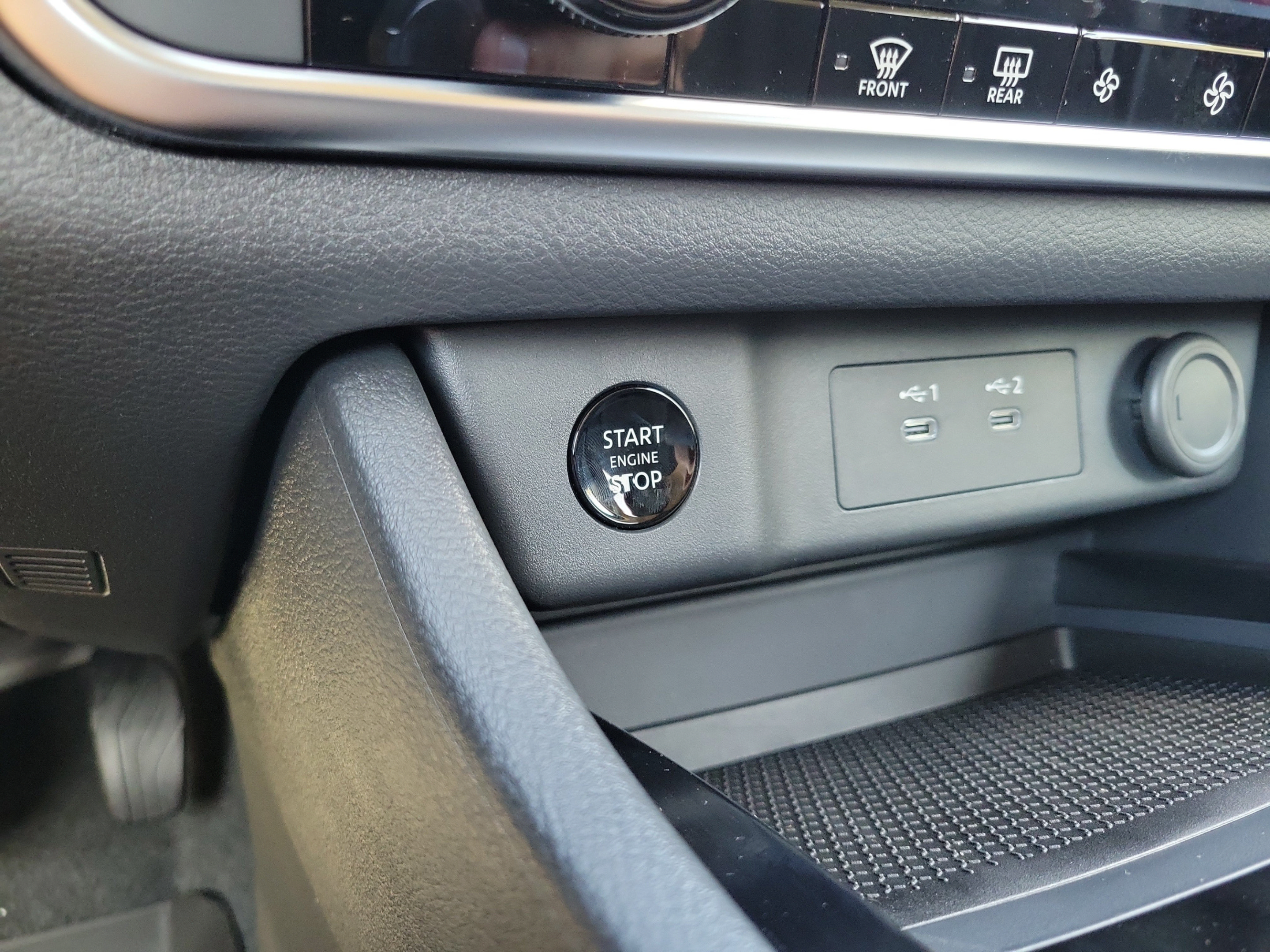New 2026 Nissan Rogue SV AWD/4WD image 29