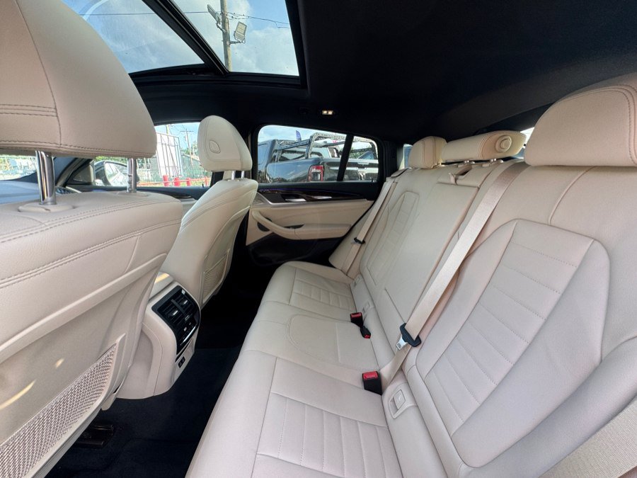 Used 2021 BMW X4 xDrive30i w/ EXECUTIVE PACKAGE w/ Premium Package AWD/4WD image 25