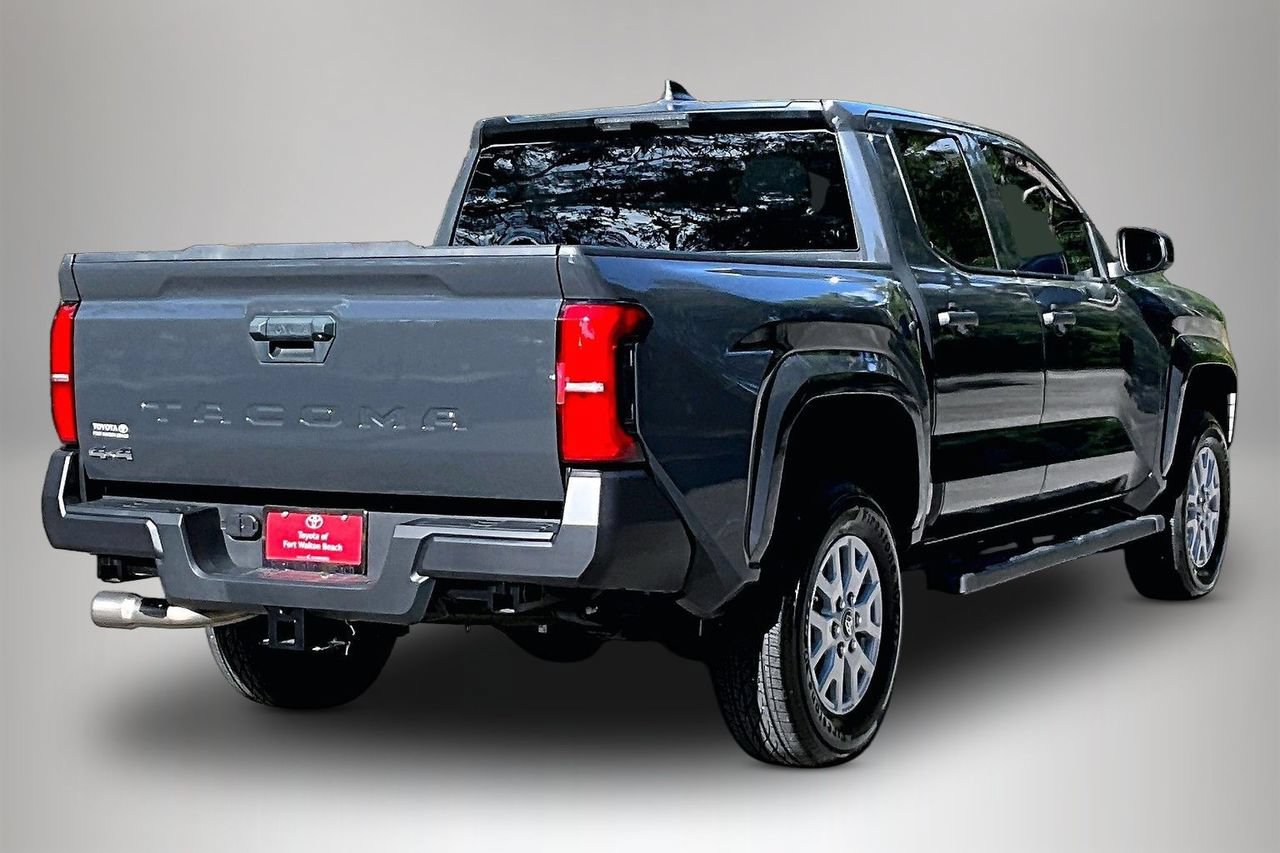 Used 2025 Toyota Tacoma SR AWD/4WD image 5