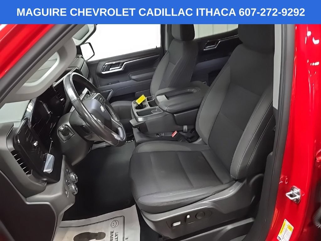 Used 2022 Chevrolet Silverado 1500 LT AWD/4WD image 31
