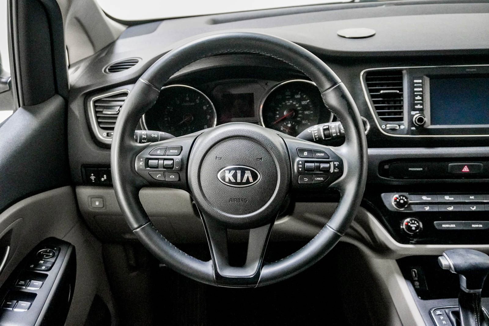 Used 2019 Kia Sedona EX FWD image 21