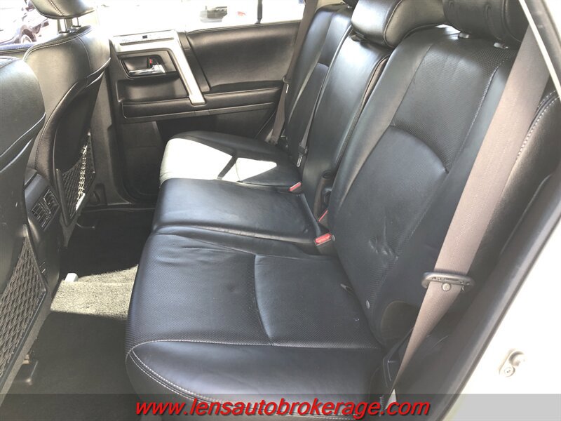 Used 2017 Toyota 4Runner Limited AWD/4WD image 18
