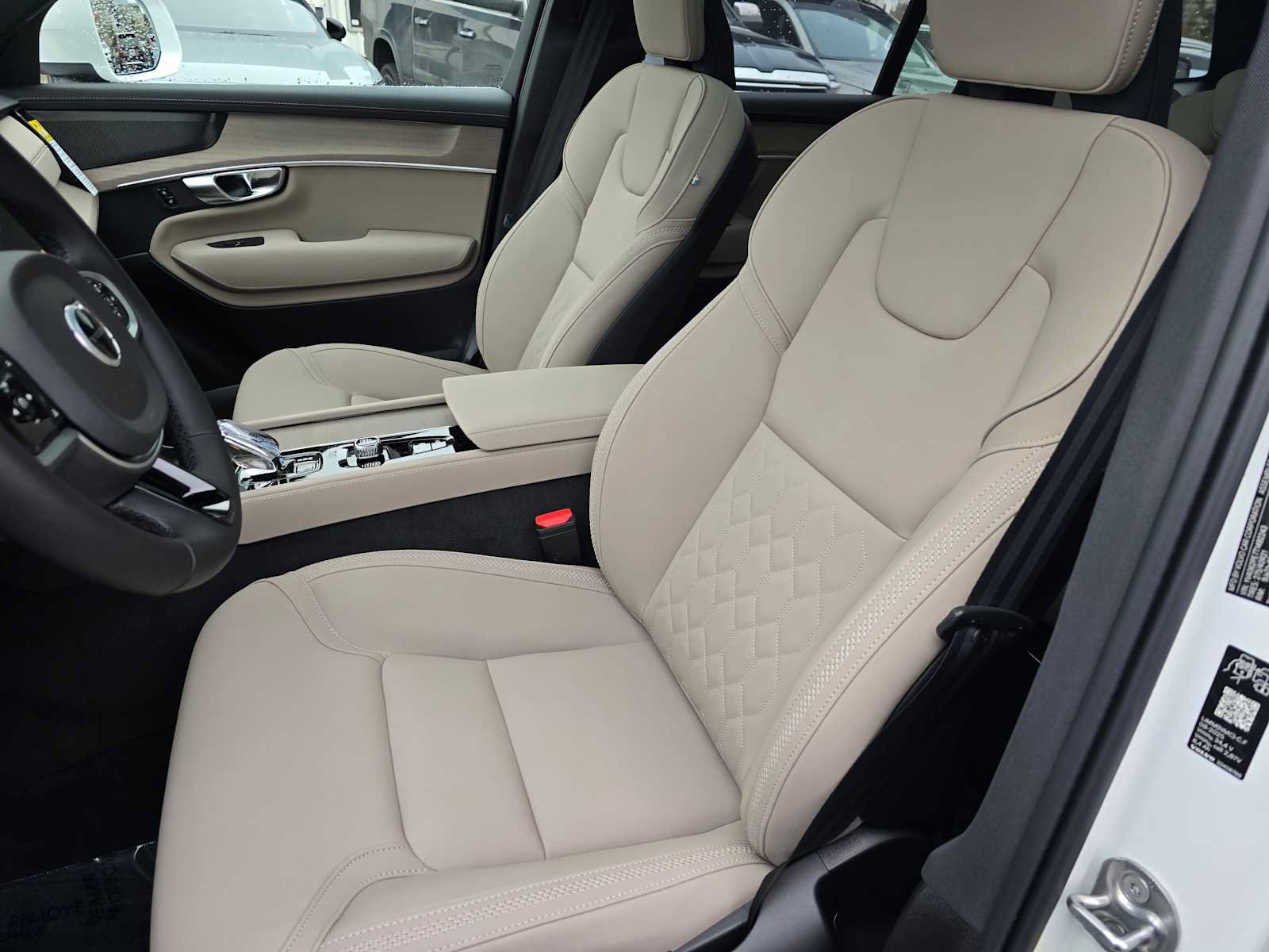New 2026 Volvo XC90 B6 Plus w/ Protection Package Premier AWD/4WD image 24