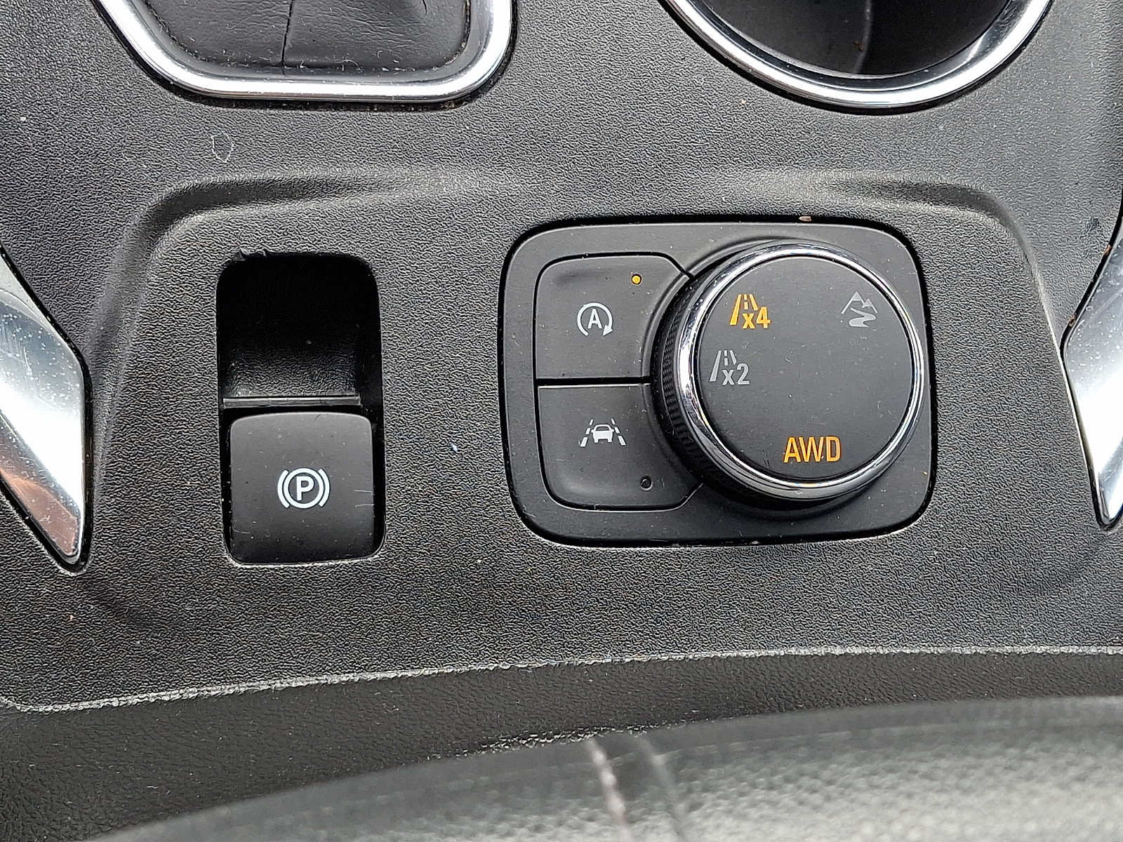 Used 2023 Chevrolet Traverse LT w/ LPO, Floor Liner Package AWD/4WD image 25