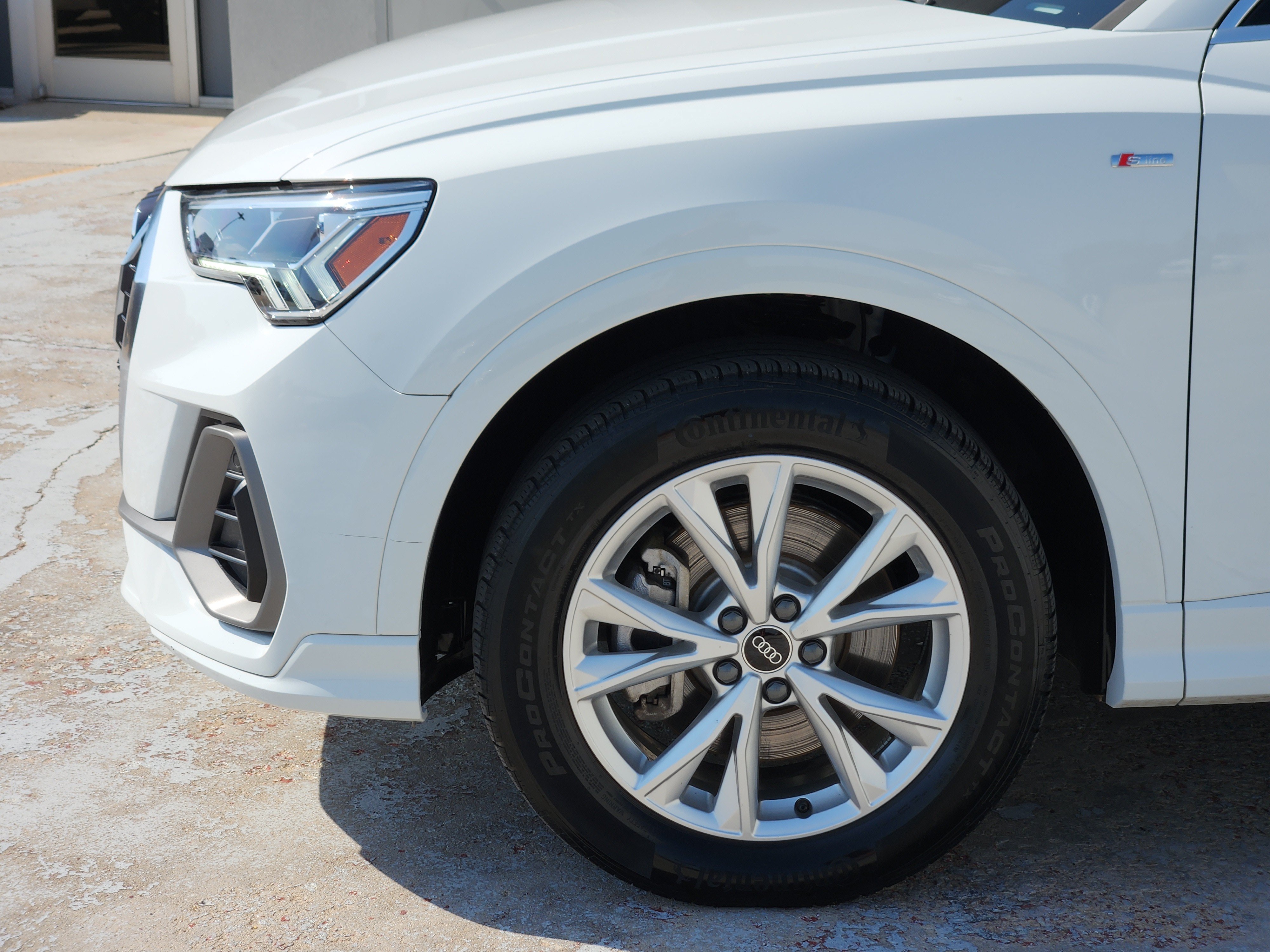 Used 2025 Audi Q3 2.0T Premium AWD/4WD image 9