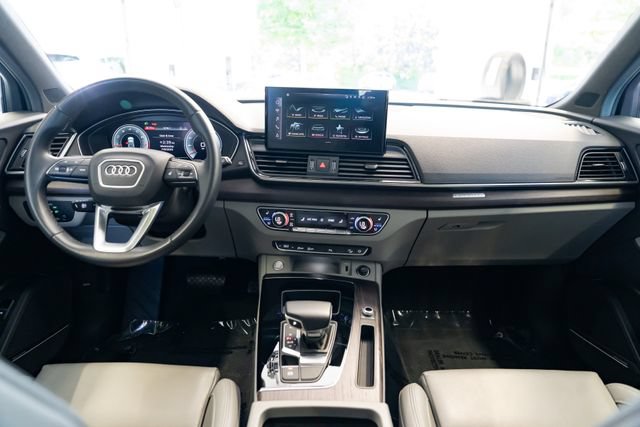 Used 2023 Audi Q5 2.0T Premium Plus w/ Premium Plus Package AWD/4WD image 9