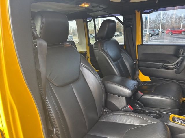 Used 2015 Jeep Wrangler Unlimited Sahara image 25