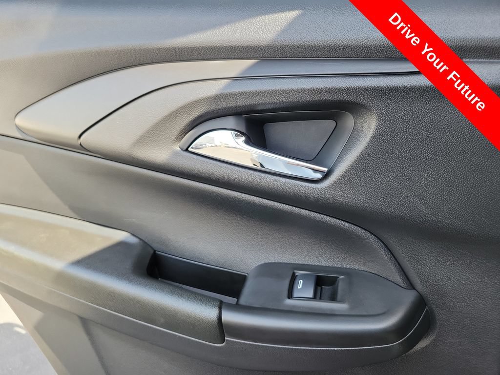 Used 2025 Chevrolet TrailBlazer LT AWD/4WD image 22