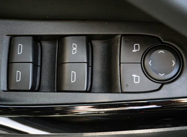 Used 2025 Chevrolet Equinox LT image 18