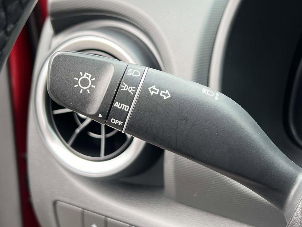 Used 2023 Hyundai Kona SEL w/ Convenience Package image 25