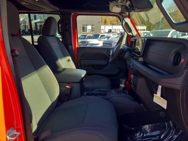 Used 2024 Jeep Gladiator Rubicon w/ Technology Group image 20