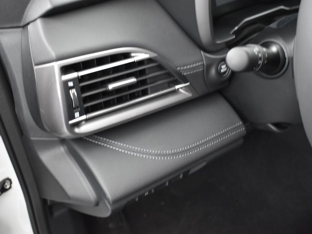 New 2025 Subaru Outback Touring XT image 9