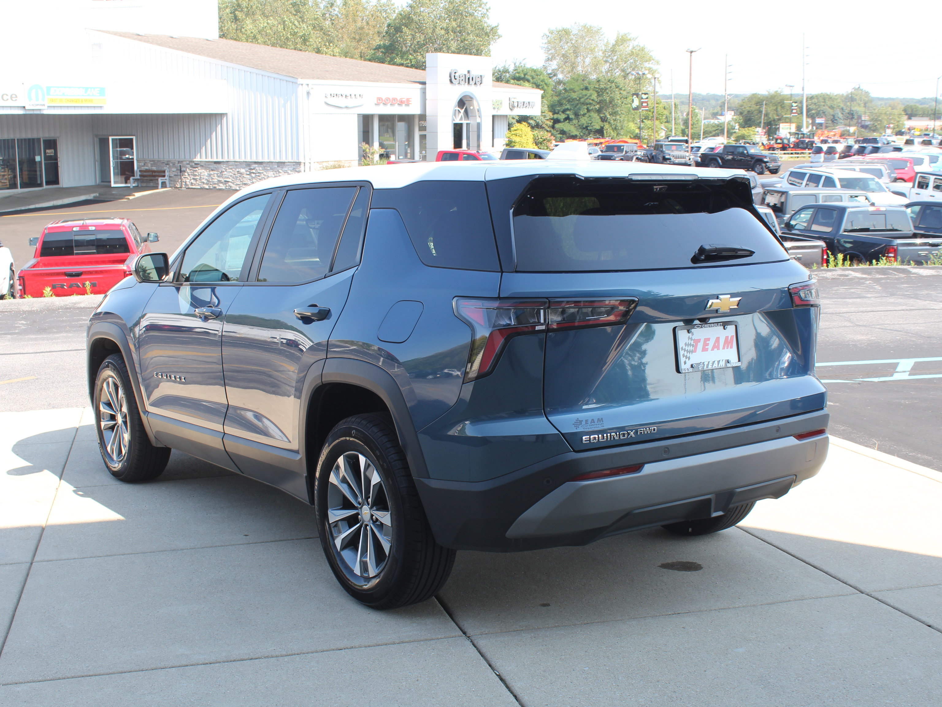 Used 2025 Chevrolet Equinox LT w/ Safety and Technology Package AWD/4WD image 8