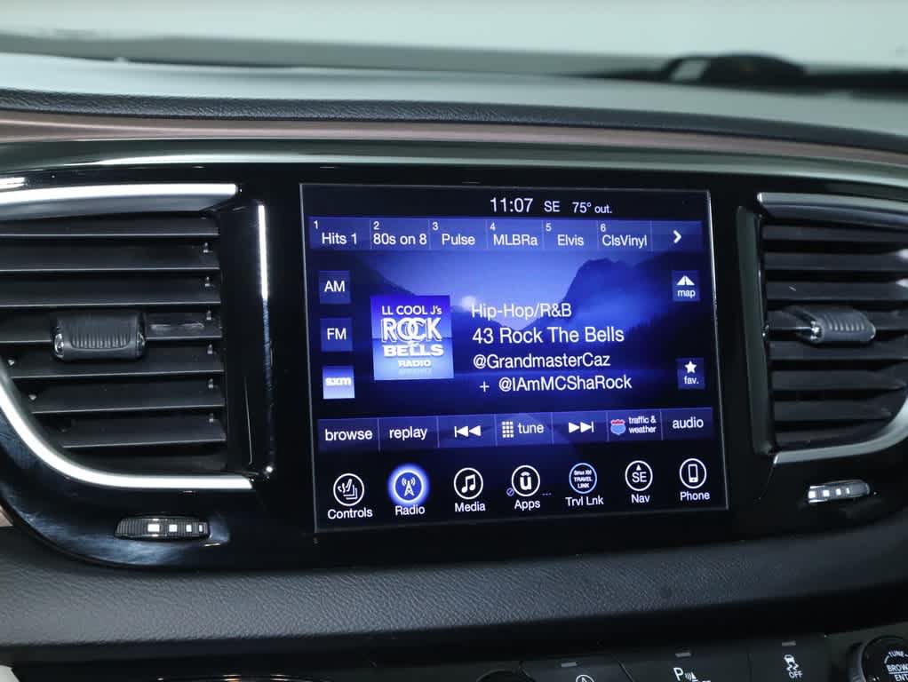 Used 2017 Chrysler Pacifica Touring-L Plus w/ Tire & Wheel Group FWD image 25