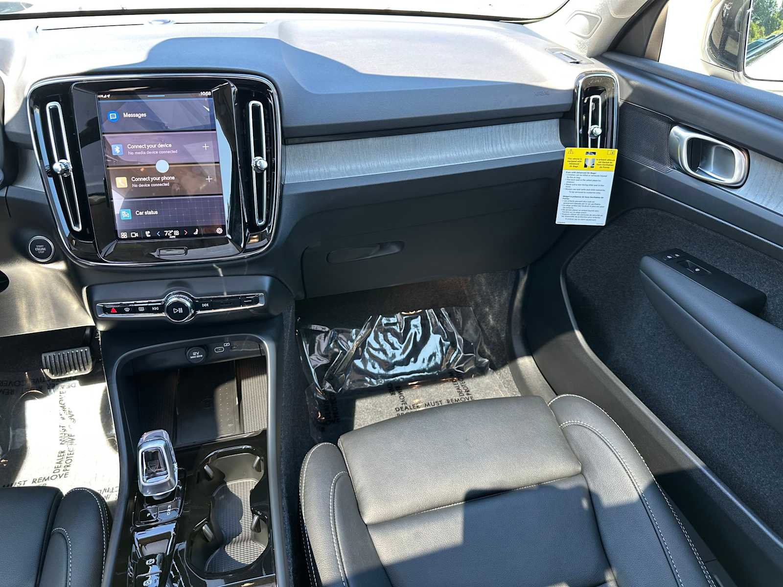 New 2025 Volvo XC40 B5 Plus w/ Protection Package Premier image 18