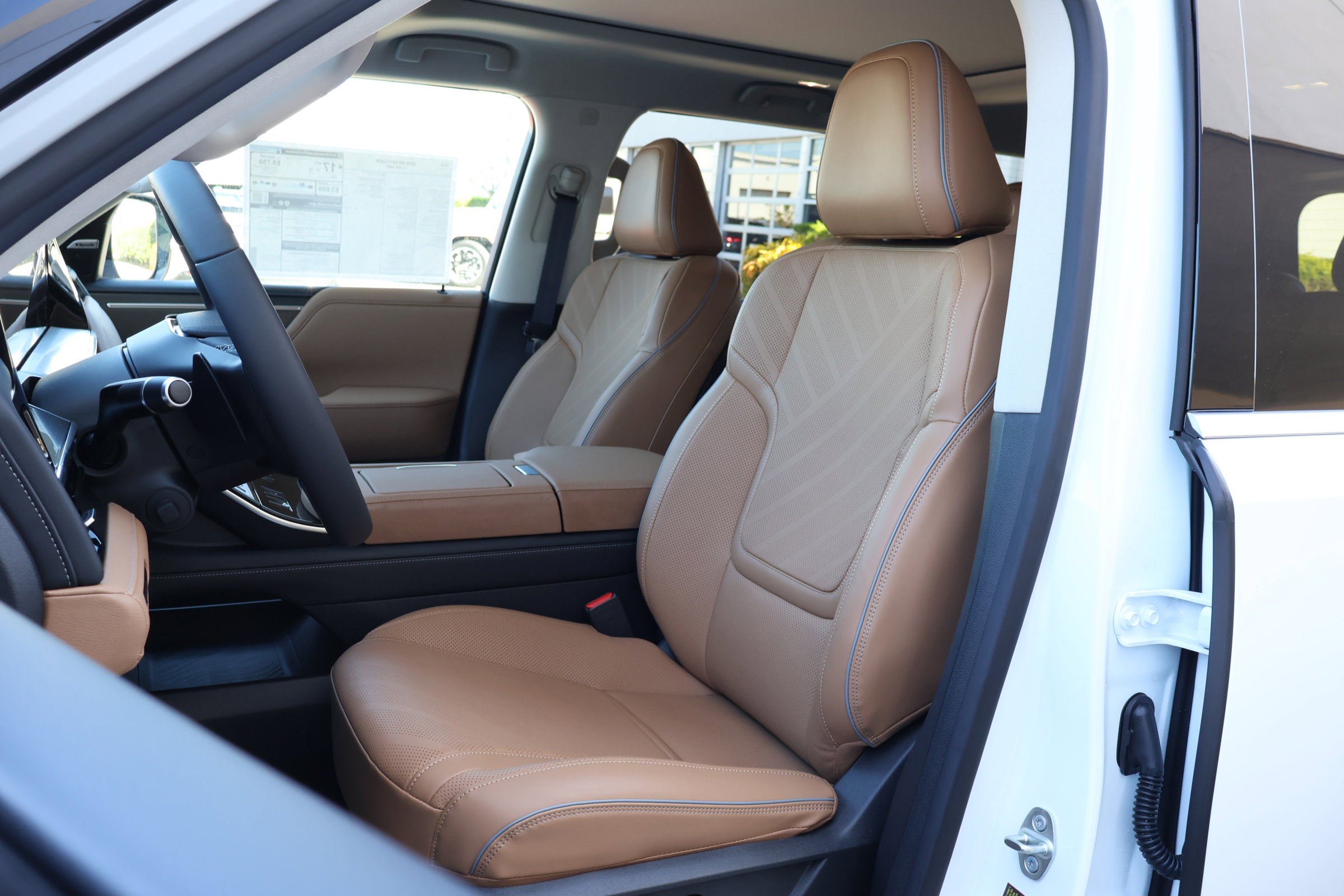 New 2026 INFINITI QX80 Luxe image 13