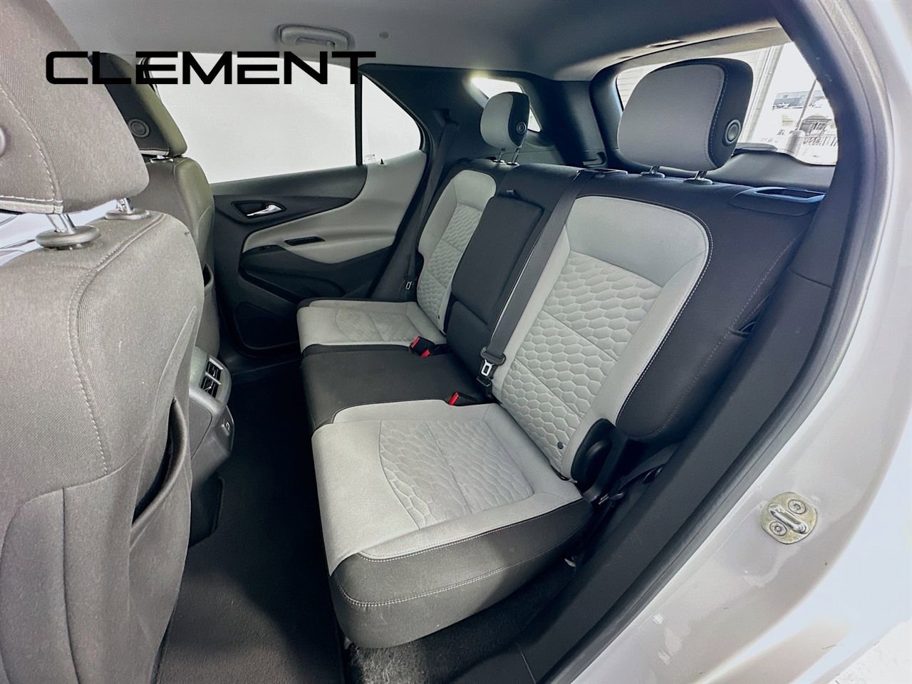 Used 2020 Chevrolet Equinox LS w/ LS Convenience Package image 30