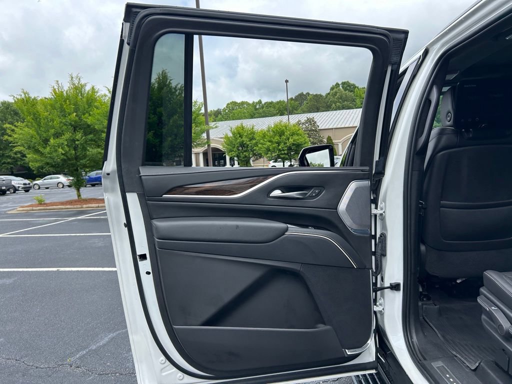 Used 2023 Cadillac Escalade ESV Sport Platinum w/ LPO, ONYX Package AWD/4WD image 63
