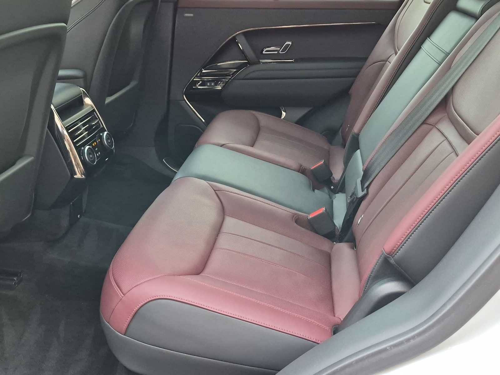 Used 2024 Land Rover Range Rover Sport Dynamic SE AWD/4WD image 21