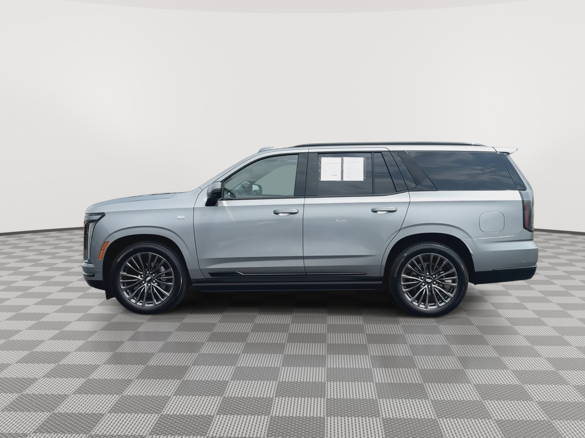 Certified 2025 Cadillac Escalade Sport Platinum w/ LPO, Floor Liner Package AWD/4WD image 5