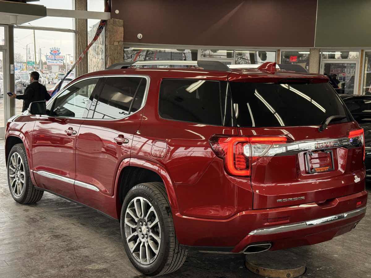 Used 2023 GMC Acadia Denali FWD image 11