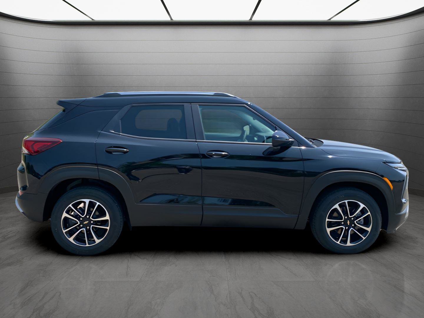 New 2025 Chevrolet TrailBlazer LT w/ LT Cold Weather Package image 3