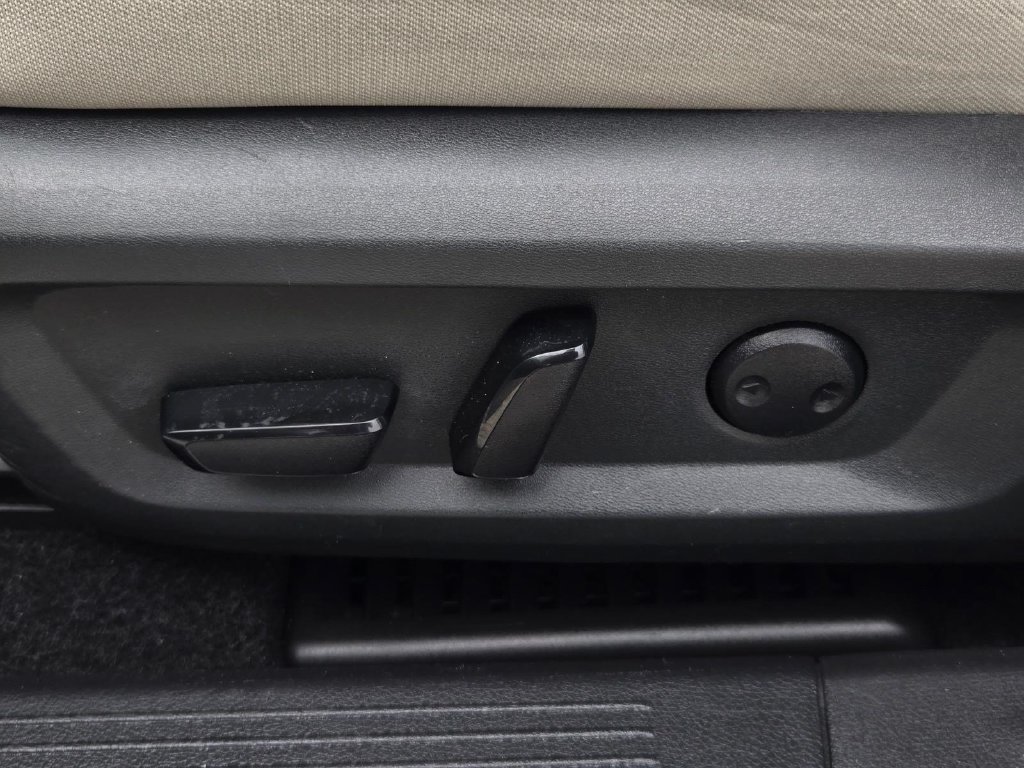 Certified 2023 Nissan Rogue SV FWD image 19