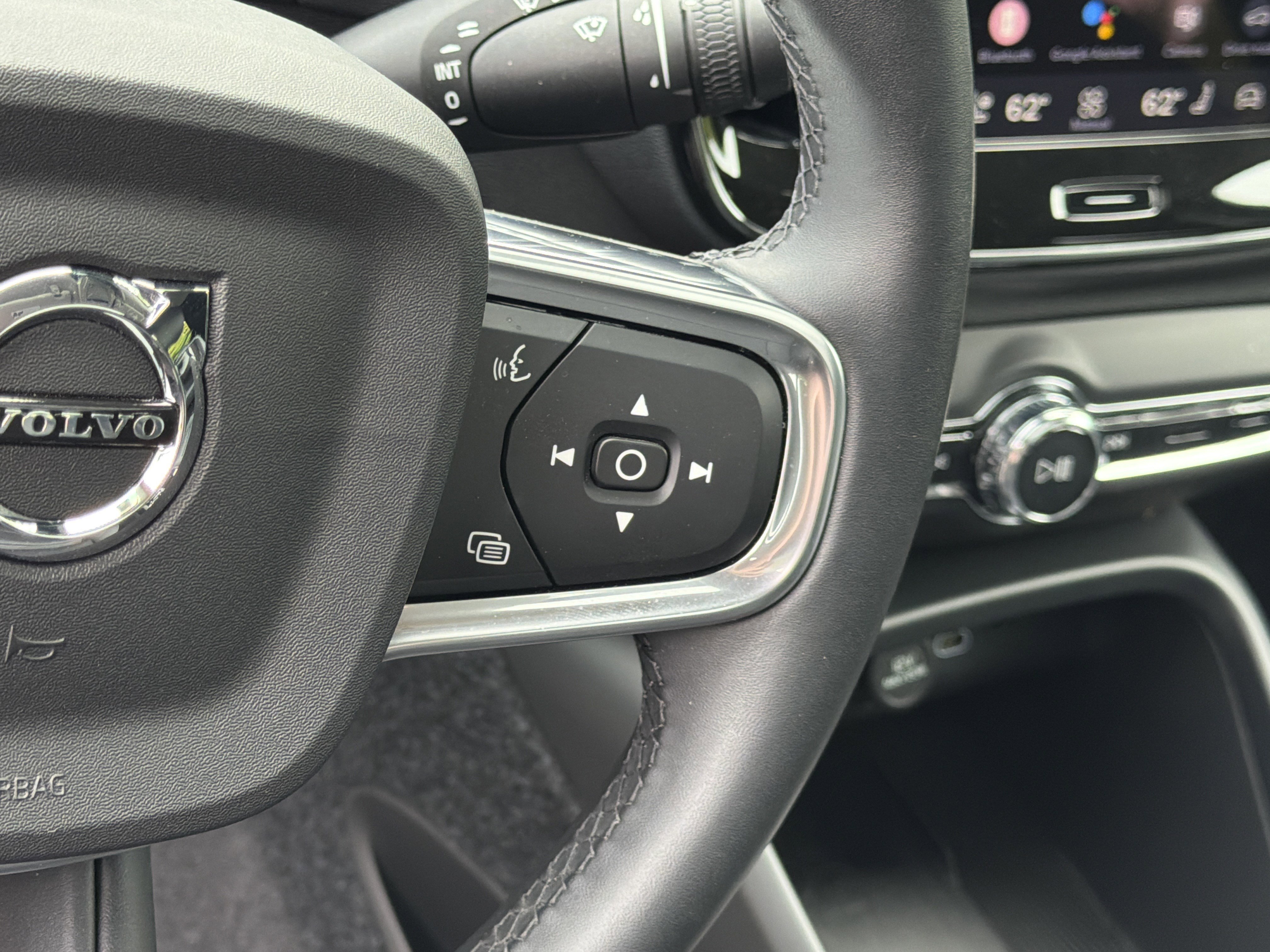 Used 2026 Volvo XC40 B5 Plus w/ Protection Package Premier image 20