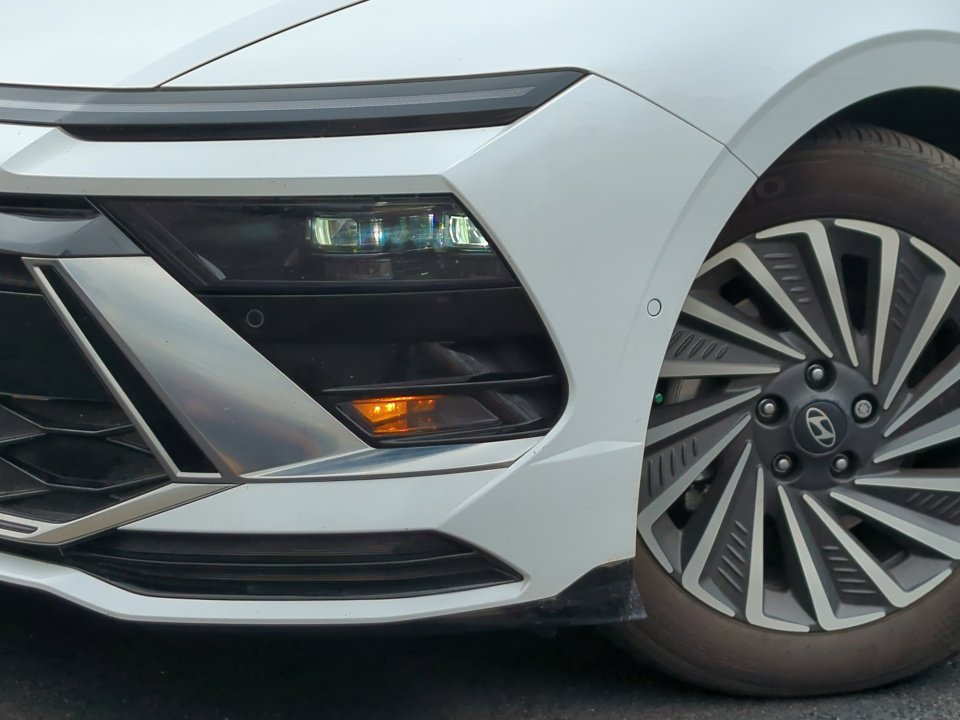 Certified 2025 Hyundai Sonata Limited FWD image 21