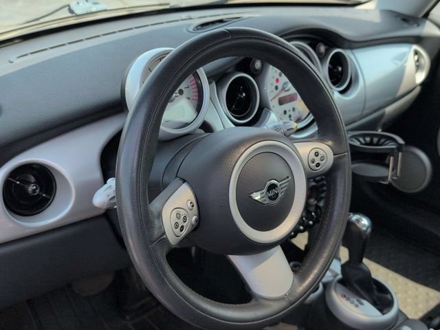 Used 2005 MINI Cooper Hardtop FWD image 11
