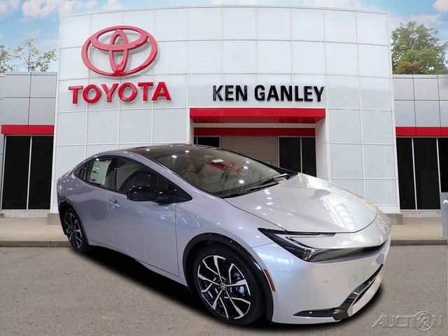 New 2026 Toyota Prius Plug-In Hybrid FWD image 1
