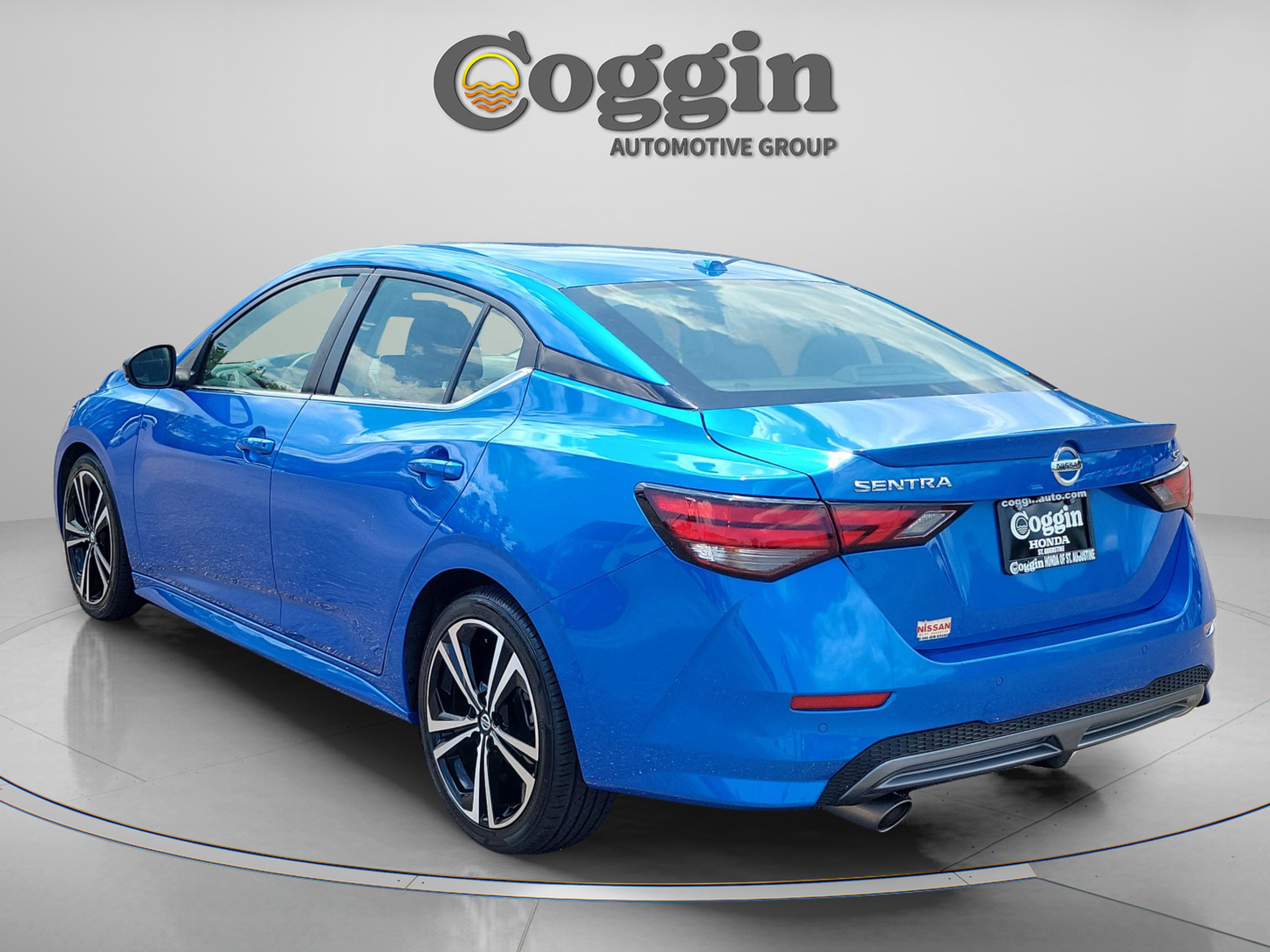 Used 2022 Nissan Sentra SR w/ Lighting Package FWD image 3