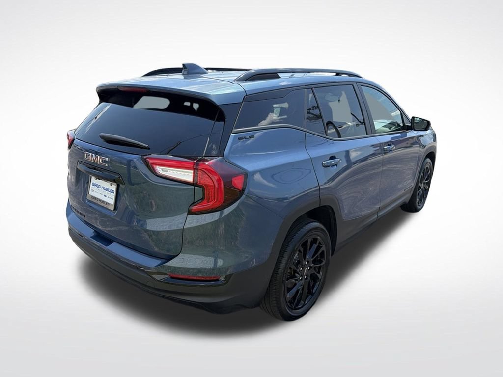 Used 2024 GMC Terrain SLE w/ Driver Convenience Package FWD image 8